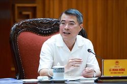 Thủ tướng L&ecirc; Minh Hưng l&agrave;m việc với l&atilde;nh đạo c&aacute;c bộ về ph&aacute;t triển c&ocirc;ng nghệ chiến lược