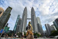Malaysia siết xử l&yacute; t&igrave;nh trạng người nước ngo&agrave;i ăn xin