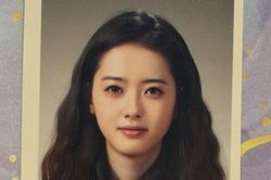 Ảnh thẻ hoàn hảo không tì vết của 'ngọc nữ màn ảnh Hàn Quốc' Go Ara