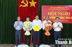 Phó Chủ tịch UBND tỉnh Đầu Thanh Tùng dự sinh hoạt Chi bộ Tổ dân phố Trung Thịnh