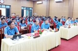 Bắc Ninh: C&aacute;n bộ c&ocirc;ng đo&agrave;n chuy&ecirc;n tr&aacute;ch to&agrave;n tỉnh học tập, qu&aacute;n triệt Nghị quyết Đại hội XIV C&ocirc;ng đo&agrave;n Việt Nam