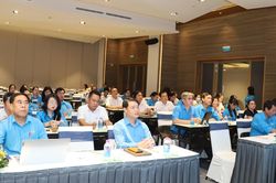 Hội nghị to&agrave;n quốc nghi&ecirc;n cứu, học tập, qu&aacute;n triệt Nghị quyết Đại hội Mặt trận v&agrave; C&ocirc;ng đo&agrave;n Việt Nam