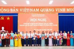Xã Cam Lâm công bố thành lập các thôn, chi bộ thôn