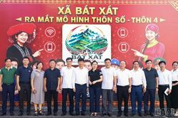 Đo&agrave;n Cụm thi đua số 1 ng&agrave;nh Tổ chức x&acirc;y dựng Đảng tham quan m&ocirc; h&igrave;nh 'Th&ocirc;n số' tại x&atilde; B&aacute;t X&aacute;t