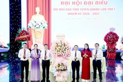 Người l&agrave;m b&aacute;o Tuy&ecirc;n Quang c&ugrave;ng đất nước bước v&agrave;o kỷ nguy&ecirc;n ph&aacute;t triển mới