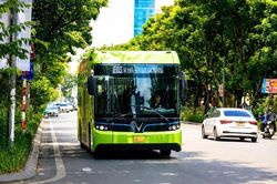 H&agrave; Nội xanh h&oacute;a xe bu&yacute;t đi đầu cả nước nhờ cơ chế đặc th&ugrave; v&agrave; Luật Thủ đ&ocirc;