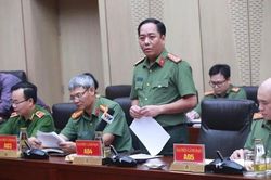 Cảnh b&aacute;o bẫy 'suất ngoại giao', 'suất nội bộ' nh&agrave; ở x&atilde; hội
