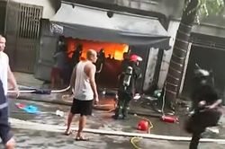 Cháy biệt thự liền kề tại Hà Nội, nghi có người mắc kẹt