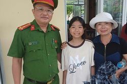 Giọt nước mắt hạnh ph&uacute;c của người mẹ Đắk Lắk sau 2 giờ nghẹt thở t&igrave;m con lạc tại H&agrave; Nội