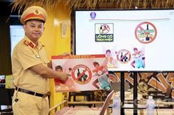 TPHCM: Đưa th&ocirc;ng điệp 'Đ&atilde; uống rượu, bia - kh&ocirc;ng l&aacute;i xe' v&agrave;o tận... b&agrave;n nhậu