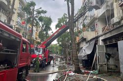 Ch&aacute;y nh&agrave; ở khu đ&ocirc; thị Văn Ph&uacute;, 2 người tử vong