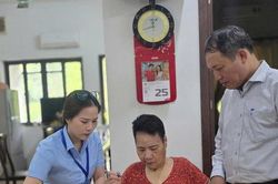 Giải ph&aacute;p bảo đảm chi trả lương hưu, trợ cấp BHXH kh&ocirc;ng bị gi&aacute;n đoạn