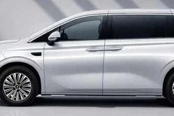 Cạnh tranh Mitsubishi Xpander, MPV 7 chỗ giá 661 triệu đồng siêu dài rộng, trang bị cửa lùa điện, hệ truyền động hybrid, di chuyển lên tới 1.100 km