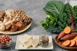 5 loại protein thực vật thay thế thịt giúp phụ nữ U50 sống thọ