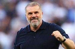 Đội của Ronaldo có HLV mới