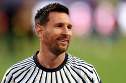 Messi đi v&agrave;o lịch sử World Cup
