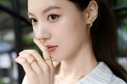 Nhẫn đính hôn ngày càng táo bạo