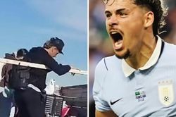 Sau Uruguay trở về từ World Cup bằng xe tải