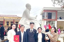 Chàng trai xứ Thanh đạt 38,25 điểm, thủ khoa toàn tỉnh: 'Bố mẹ chính là người truyền cảm hứng lớn nhất'