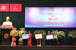 'Tiếp lửa' truyền thống cho thế hệ trẻ