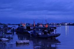 CẬP NHẬT ứng phó bão số 1: Bão đi vào khu vực bờ biển Móng Cái, Quảng Ninh