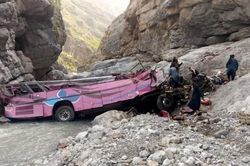Tai nạn xe buýt nghiêm trọng ở Pakistan