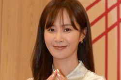 Yuri của Girls' Generation tiết lộ về 3 năm sống một mình trên đảo