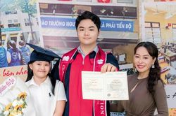 Đôi bạn cùng tiến - từ 'đội sổ' đến thủ khoa