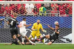 Trực tiếp Canada vs Morocco 0-2 (H2): Ounahi lập c&uacute; đ&uacute;p