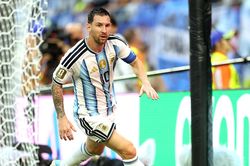Messi 'vô đối', lập thêm hàng loạt kỷ lục World Cup