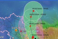Hoàn lưu bão số 1 Maysak áp sát đất liền Quảng Ninh - Hải Phòng