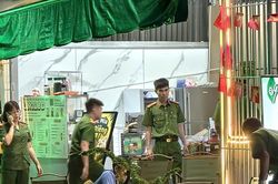 Vụ người đàn ông bị bắn 5 phát vào đầu: Nghi phạm cởi bỏ áo khoác Grab khi tẩu thoát