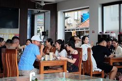 Hơn 2.800 du khách vẫn trên đảo Cô Tô khi bão số 1 sắp tiếp cận
