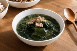 Cách nấu canh rong biển thơm ngon, chuẩn vị và không bị tanh