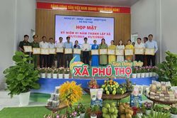 Một năm vận h&agrave;nh hiệu quả m&ocirc; h&igrave;nh ch&iacute;nh quyền hai cấp