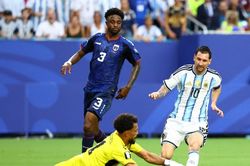 Toàn cảnh World Cup: 'Hiện tượng' Cape Verde gây sốc trước Messi cùng đồng đội