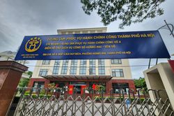Người dân ngỡ ngàng khi Chi nhánh Trung tâm hành chính công số 4 đóng cửa thứ bảy