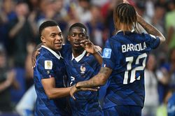 Ph&aacute;p - Paraguay: Qu&aacute; kh&oacute; để ngăn Mbappe v&agrave; Les Bleus