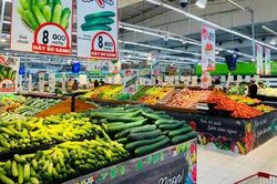 Người tiêu dùng chi tiêu mua sắm 3,89 triệu tỷ đồng trong 6 tháng