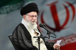 Iran bắt đầu quốc tang Đại gi&aacute;o chủ Ali Khamenei