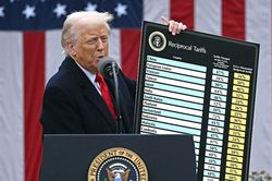 Ông Trump đã mua cổ phiếu của Apple, Nvidia