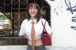 Tóc Tiên diện croptop, khoe cơ bụng săn chắc đầy cuốn hút