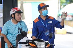Giá xăng dầu hôm nay 4/7: Đảo chiều tăng nhẹ