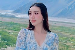 Quỳnh Kool h&oacute;a n&agrave;ng thơ giữa khung cảnh h&ugrave;ng vĩ của Himalaya