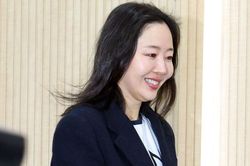 Dispatch tung loạt cáo buộc mới về Min Hee Jin, vụ NewJeans bất ngờ rẽ sang diễn biến căng thẳng