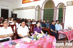 Chủ nhiệm Ủy ban Kiểm tra Tỉnh ủy Phạm Thị Thanh Thủy dự sinh hoạt Chi bộ th&ocirc;n Hưng Long