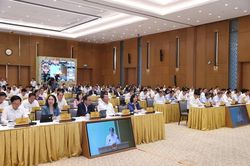 C&aacute;c bộ 'hiến kế' gỡ điểm nghẽn, th&uacute;c đẩy tăng trưởng hai con số