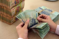 Thu ng&acirc;n s&aacute;ch từ ng&agrave;nh Thuế trong nửa đầu năm tăng gần 17% so với c&ugrave;ng kỳ