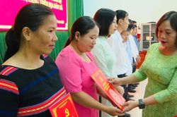 Xã Chư Prông công bố nghị quyết, các quyết định về tổ chức bộ máy và nhân sự