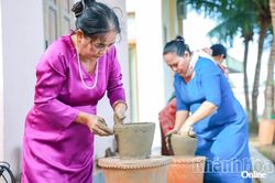 Để gốm Chăm mãi là 'bảo tàng sống'